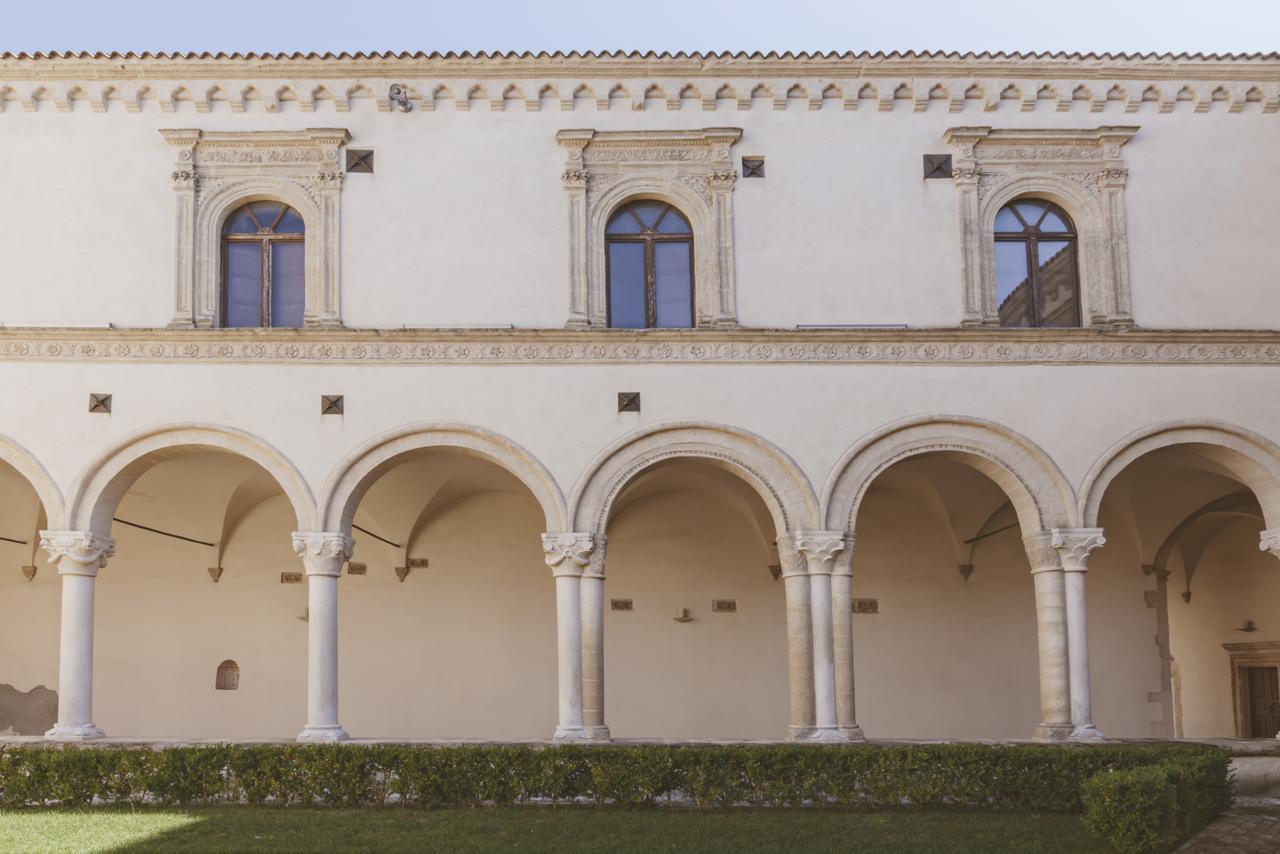Foresteria Dell'Abbazia Montescaglioso Luaran gambar